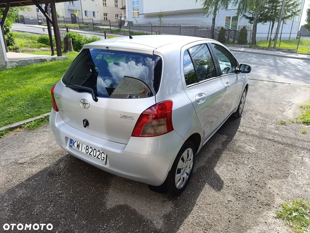Toyota Yaris 1.3 Luna A/C - 5