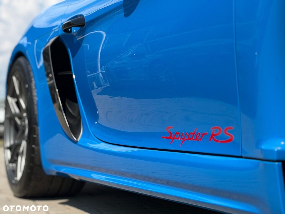 Porsche 718 Spyder - 10