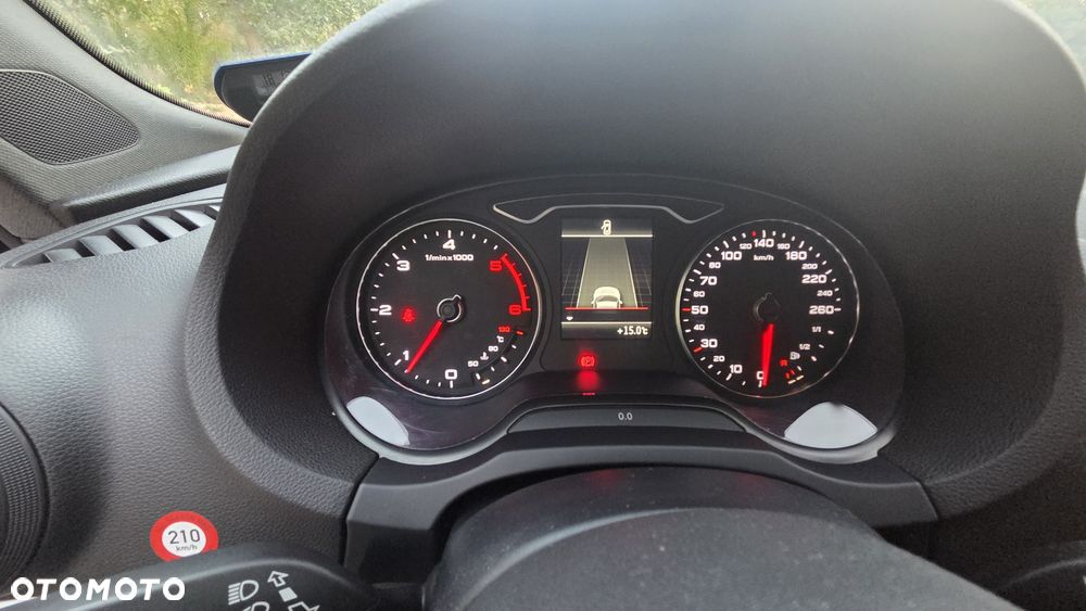Audi A3 3-drzwiowe 1.6 TDI (clean diesel) S line Sportpaket - 32