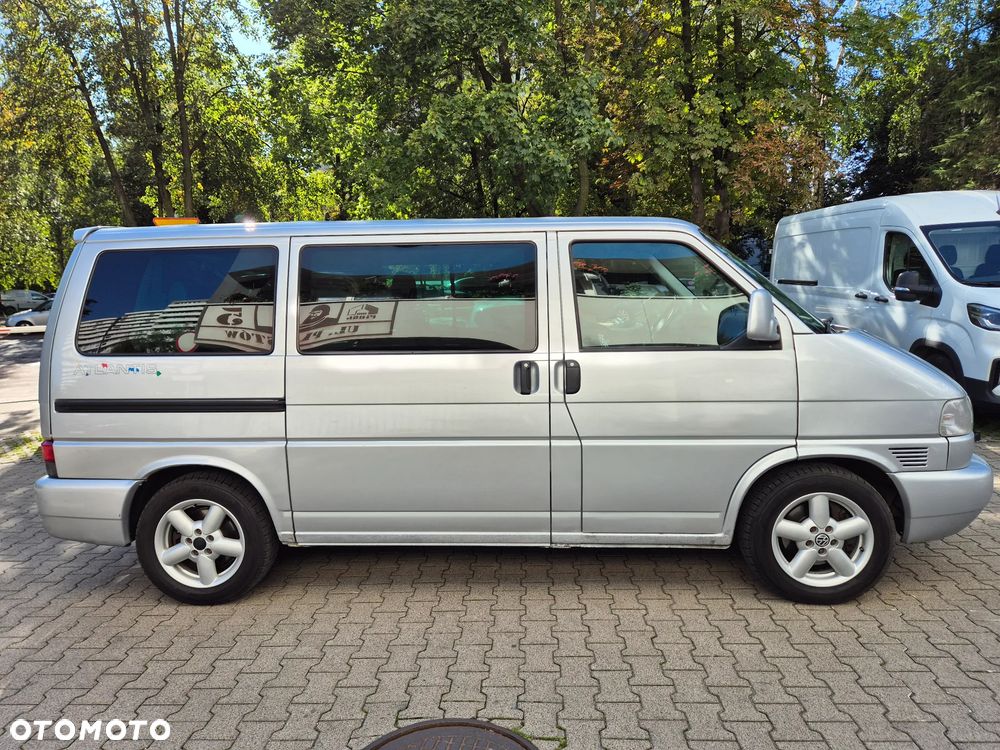 Volkswagen Multivan - 23