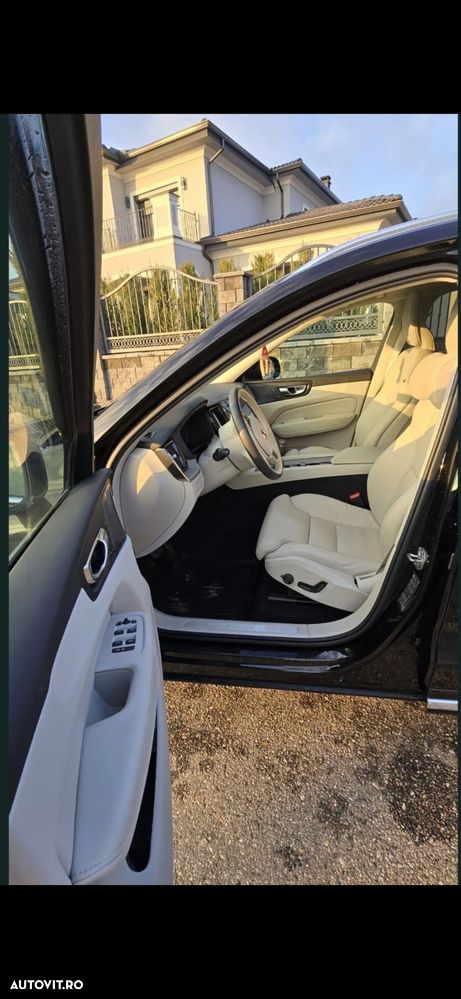 Volvo XC 60 B5 MHEV AT8 AWD Momentum Pro - 10