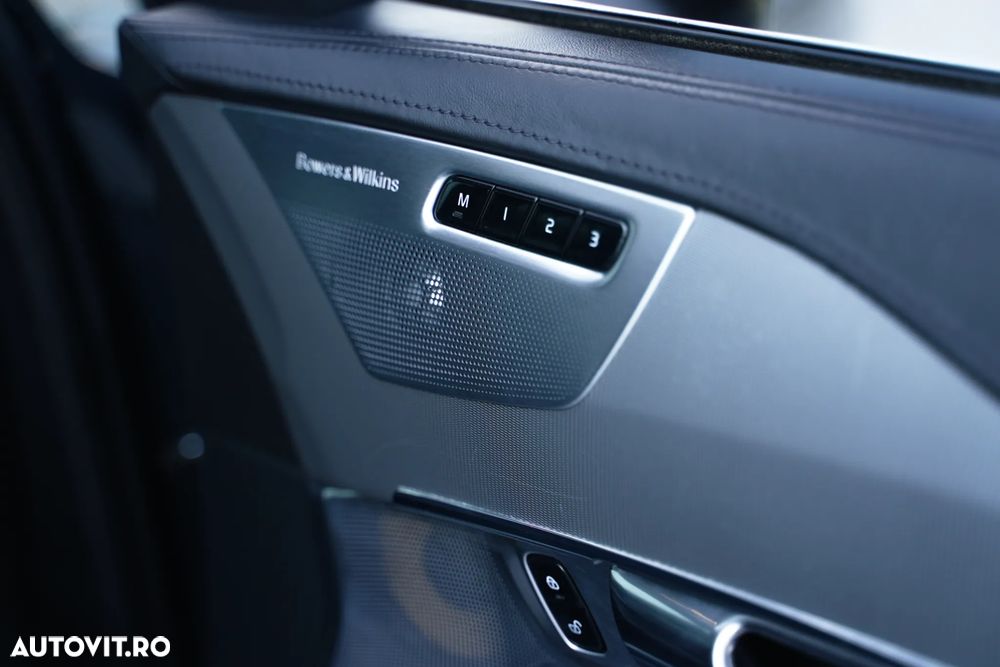 Volvo XC 90 - 32