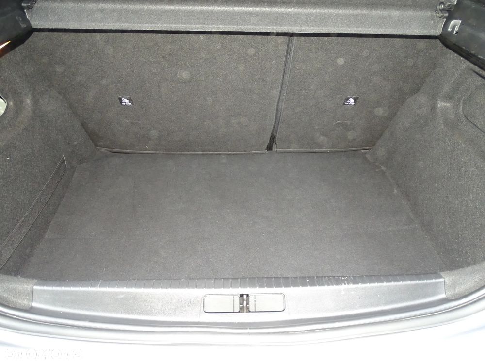 Peugeot 208 PureTech 75 Allure - 21