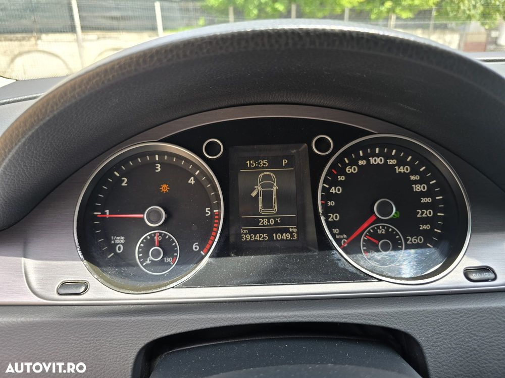 Volkswagen Passat 2.0 TDI BlueMotion Technology DSG Highline - 10