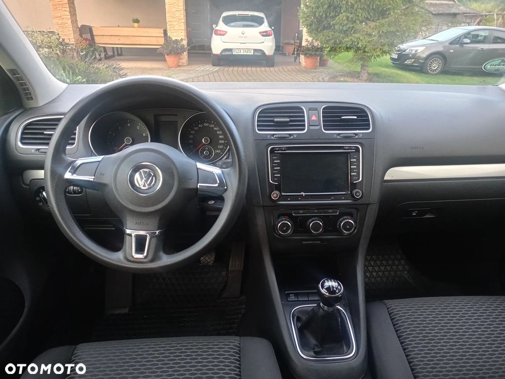 Volkswagen Golf - 8