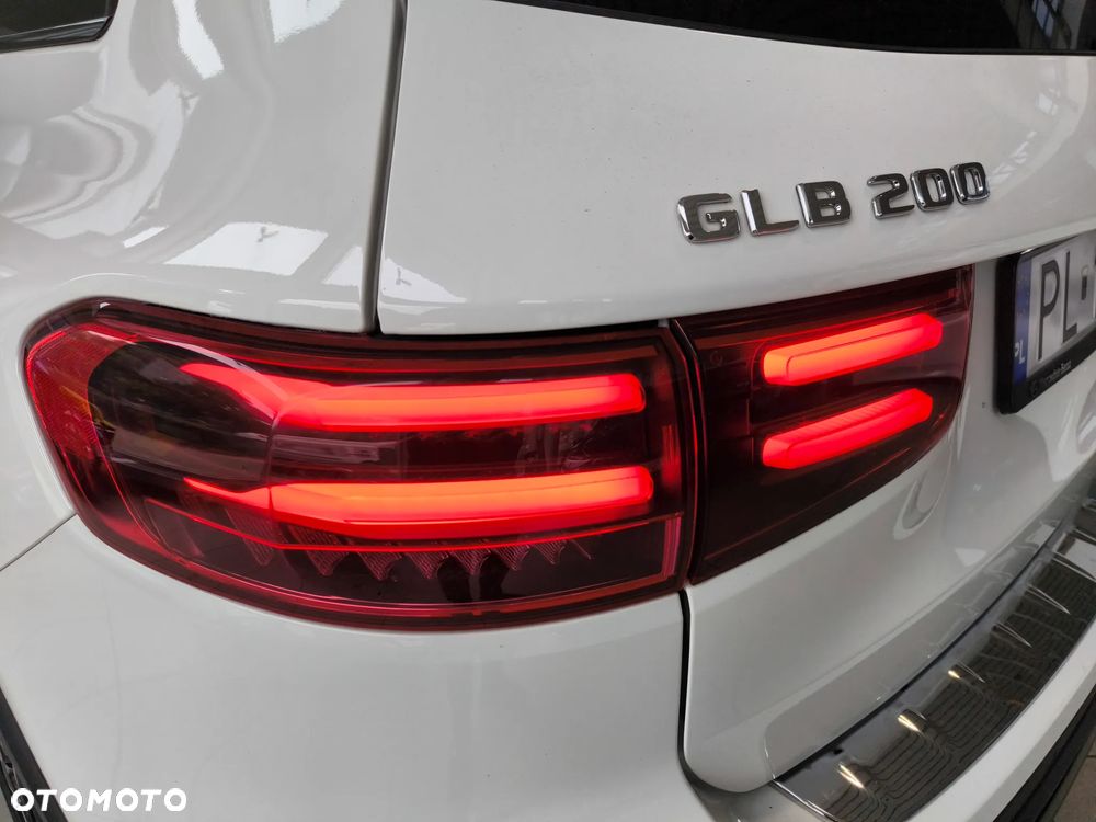 Mercedes-Benz GLB 200 AMG Line 7G-DCT - 36