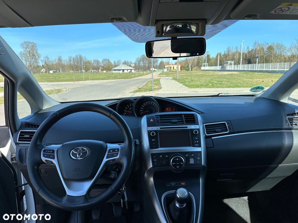 Toyota Verso 2.0 D-4D Edition - 22