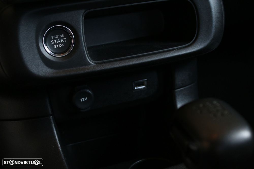 Citroën C3 1.2 PureTech Shine - 29