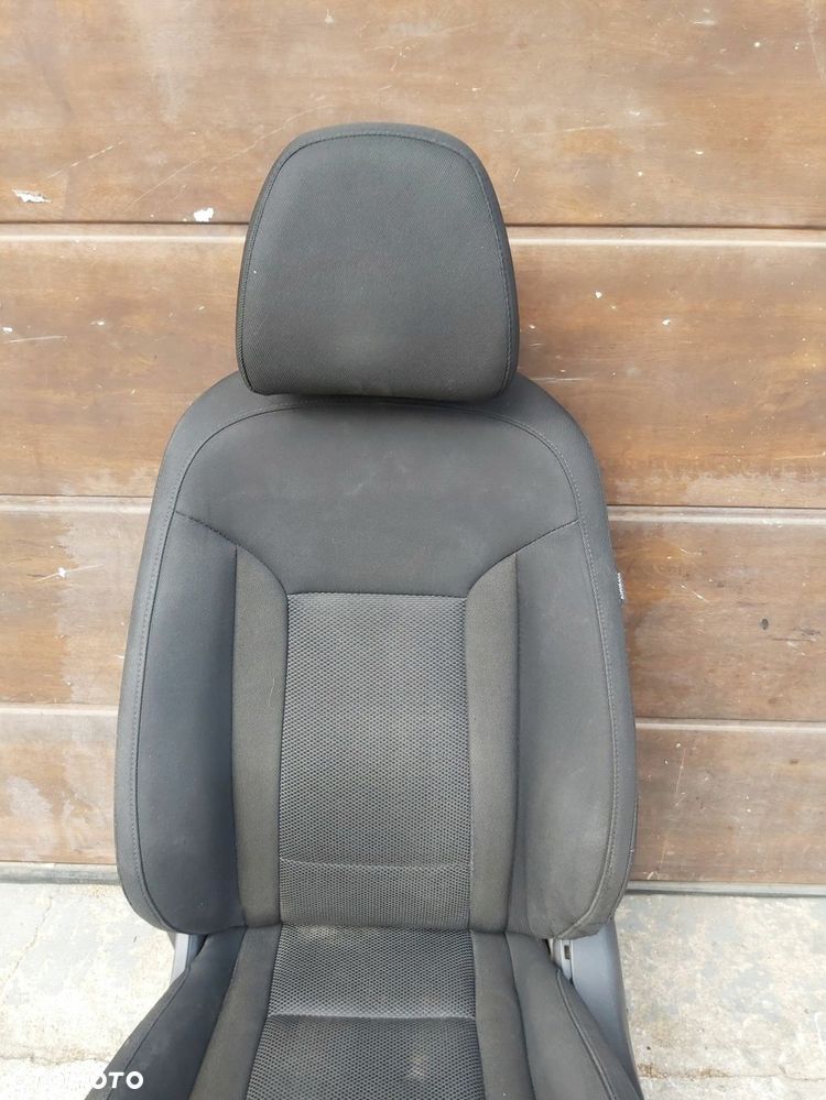 HYUNDAI i40 Fotel lewy przód EU materiał - 2