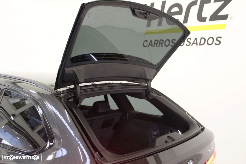 BMW 520 d Pack Desportivo M Auto - 24