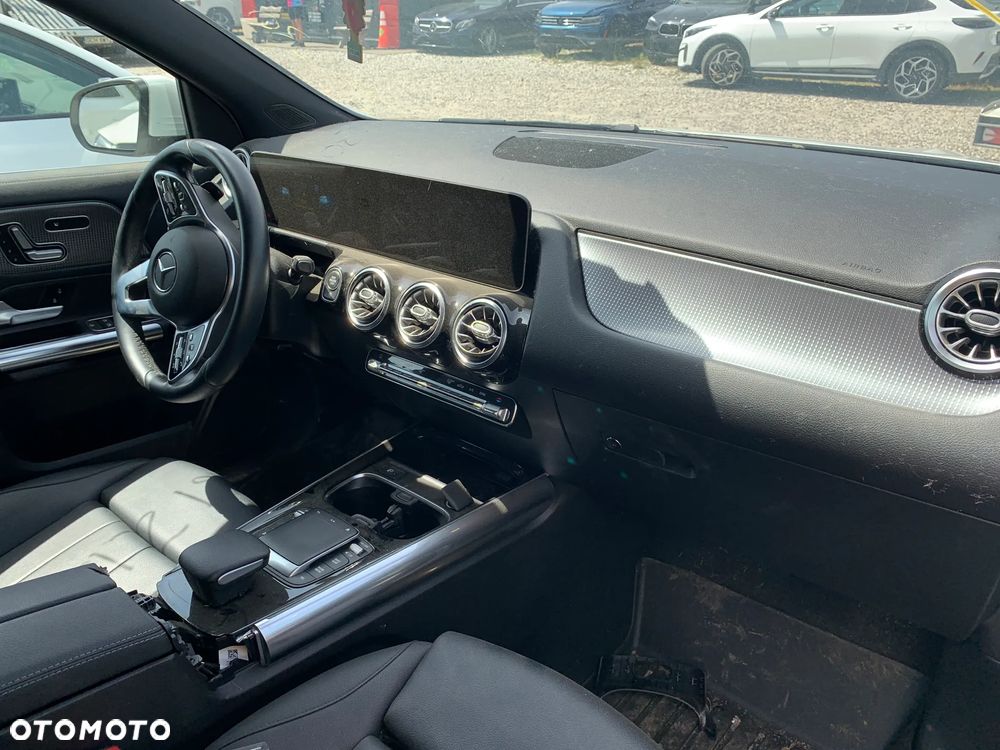 Mercedes-Benz GLA 250 4-Matic - 17