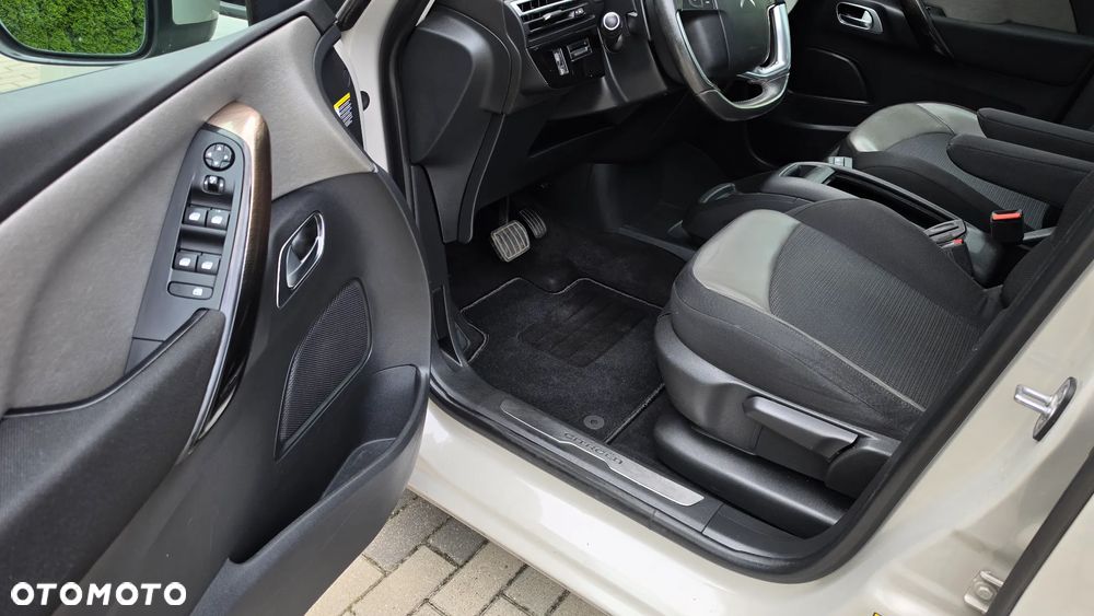 Citroën C4 Grand Picasso 1.6 BlueHDi Shine S&S EAT6 - 22