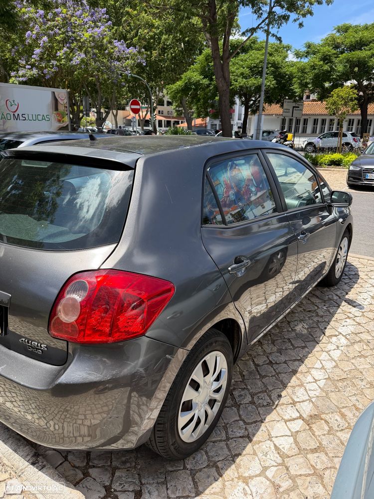 Toyota Auris 1.4 D-4D - 2