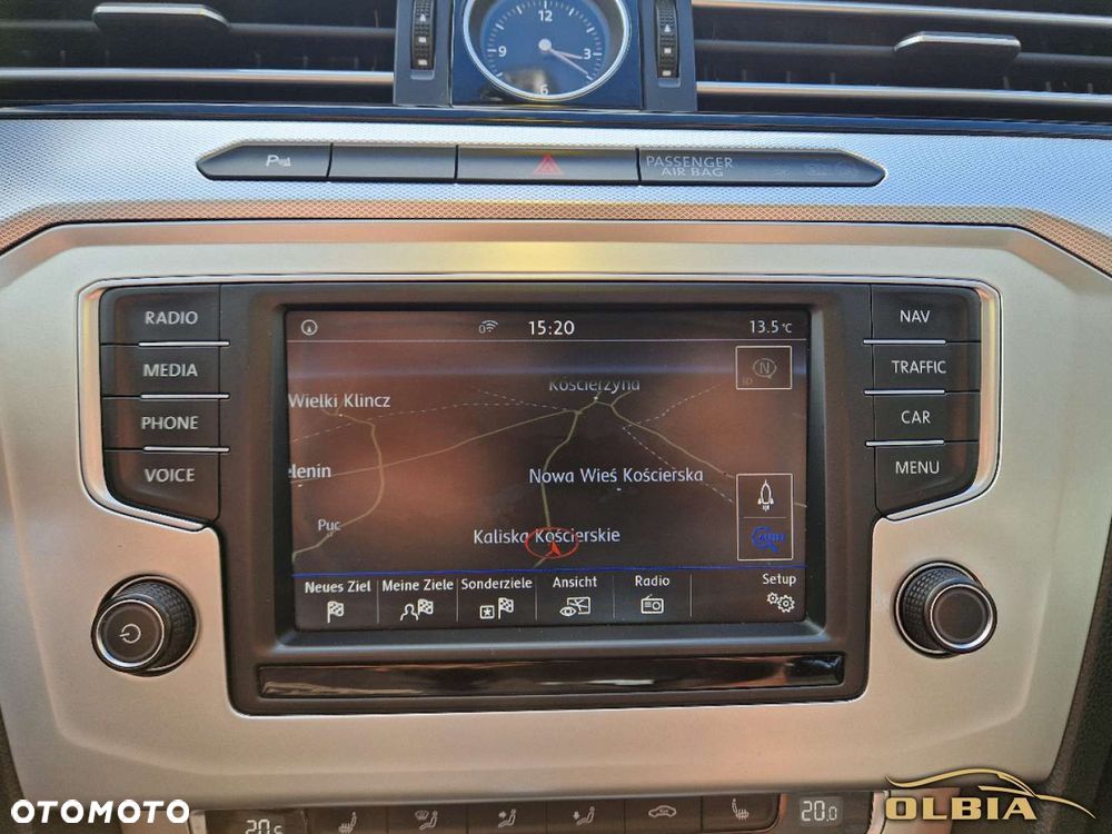 Volkswagen Passat - 33