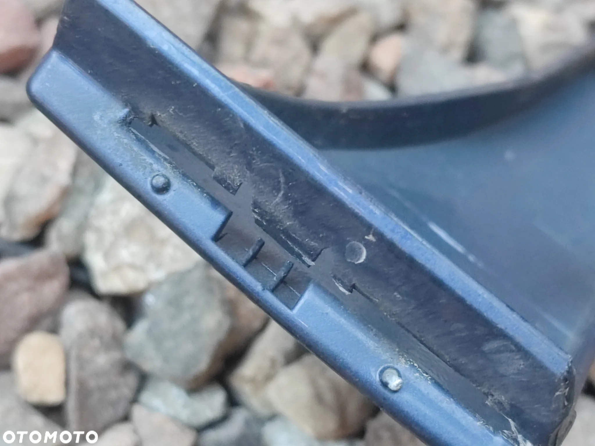 BMW E46 COUPE / CABRIO LIFT ( POLIFT ) ORYGINALNE LISTWY POD LAMPĘ / BLĘDY LAMP LEWA / PRAWA POD ŻARÓWKĘ H7 O NR. 51 13 7 064 326  / 51 13 7 064 325 OEM W KOLORZE A07 MYSTICBLAU METALIC - 18