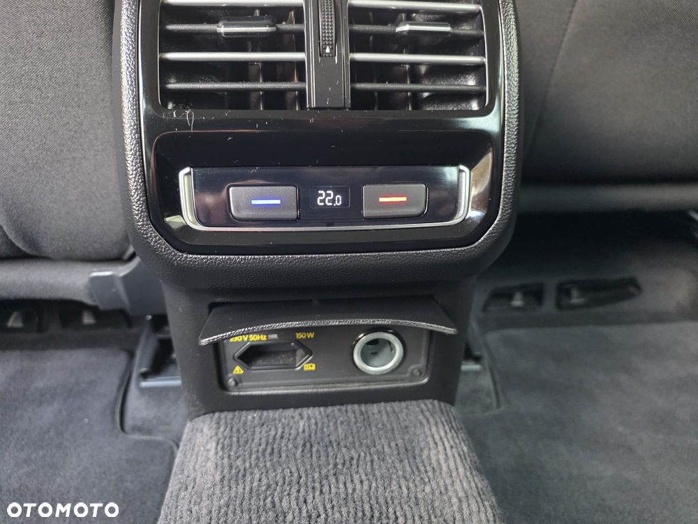 Volkswagen Passat Variant 2.0 TDI SCR DSG Comfortline - 25