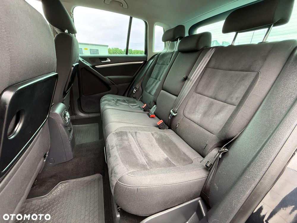 Volkswagen Tiguan - 27