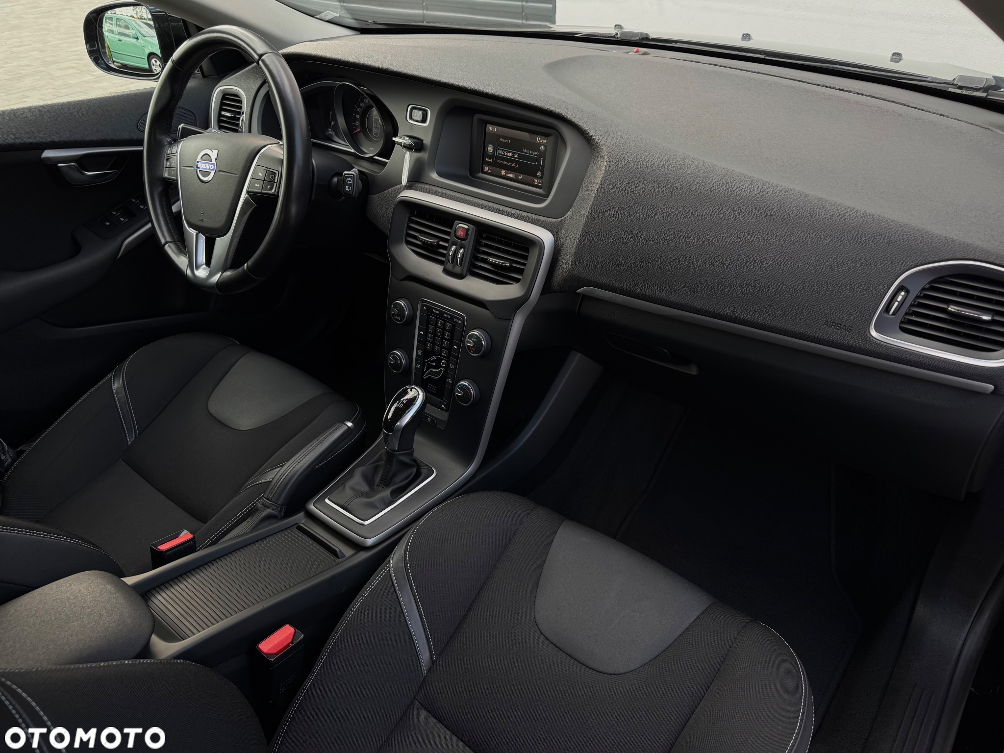 Volvo V40 T4 Powershift R Design - 25