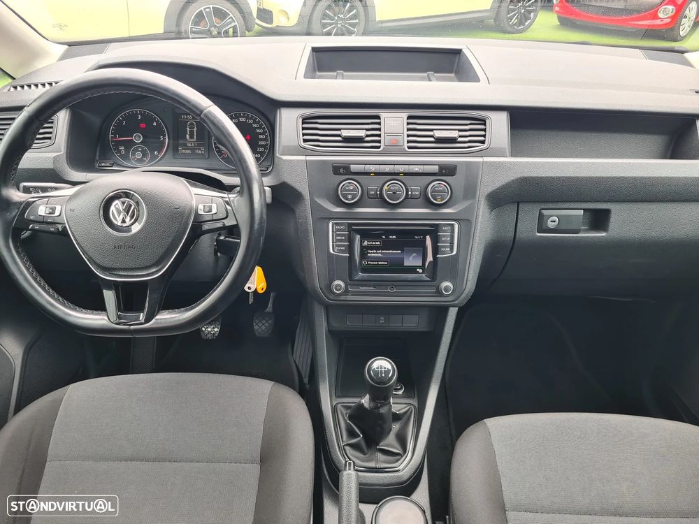 VW Caddy Maxi 2.0 TDI 5 Lugares - 6