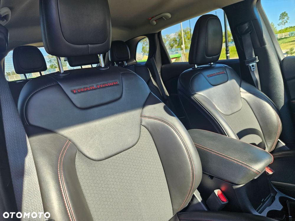Jeep Cherokee 3.2 V6 Active Drive Lock Trailhawk - 24