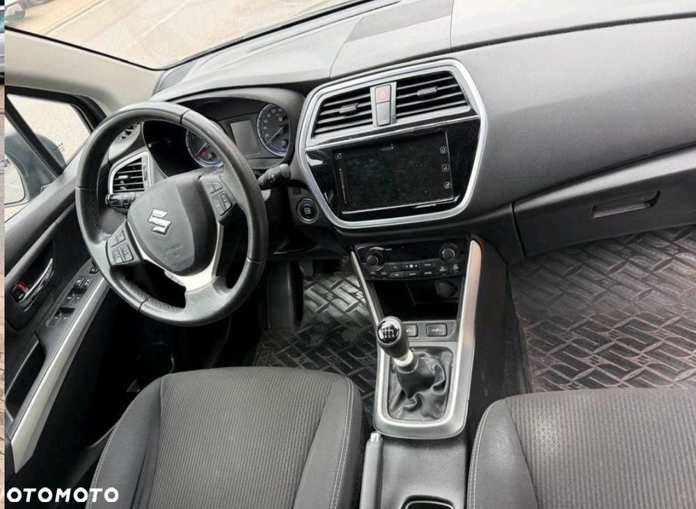 Suzuki SX4 S-Cross 1.4 T Premium - 6