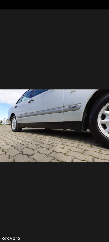 Mercedes-Benz Klasa E 290 TD Elegance - 27
