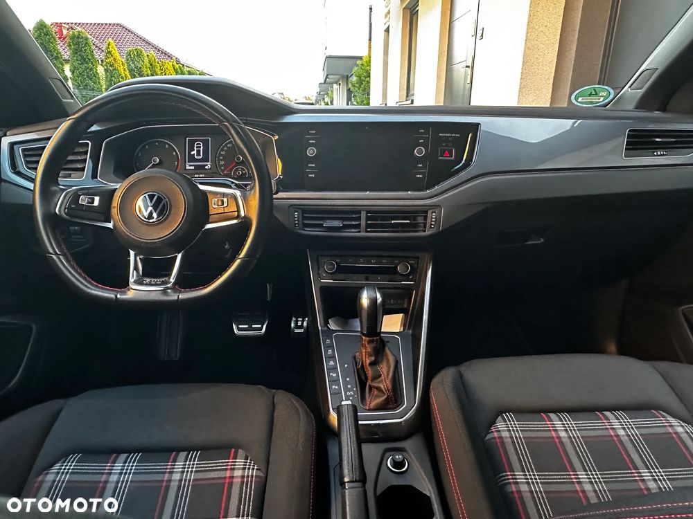 Volkswagen Polo 2.0 TSI OPF DSG GTI - 23