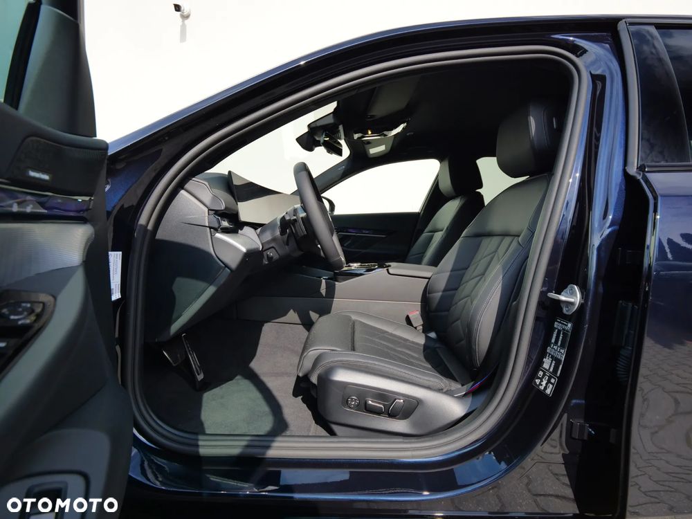 BMW Seria 5 520d xDrive - 27