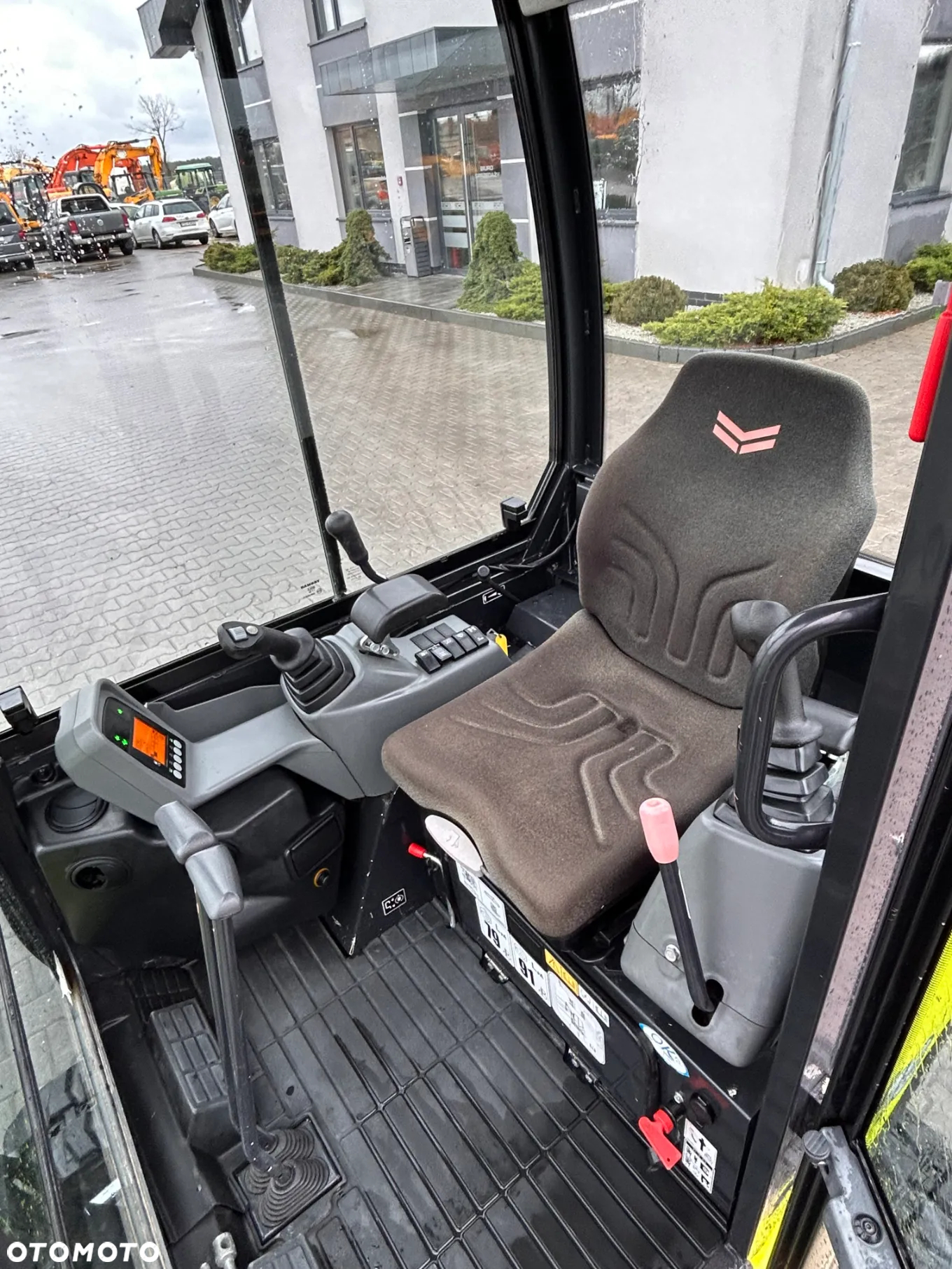 Yanmar SV18 - 9