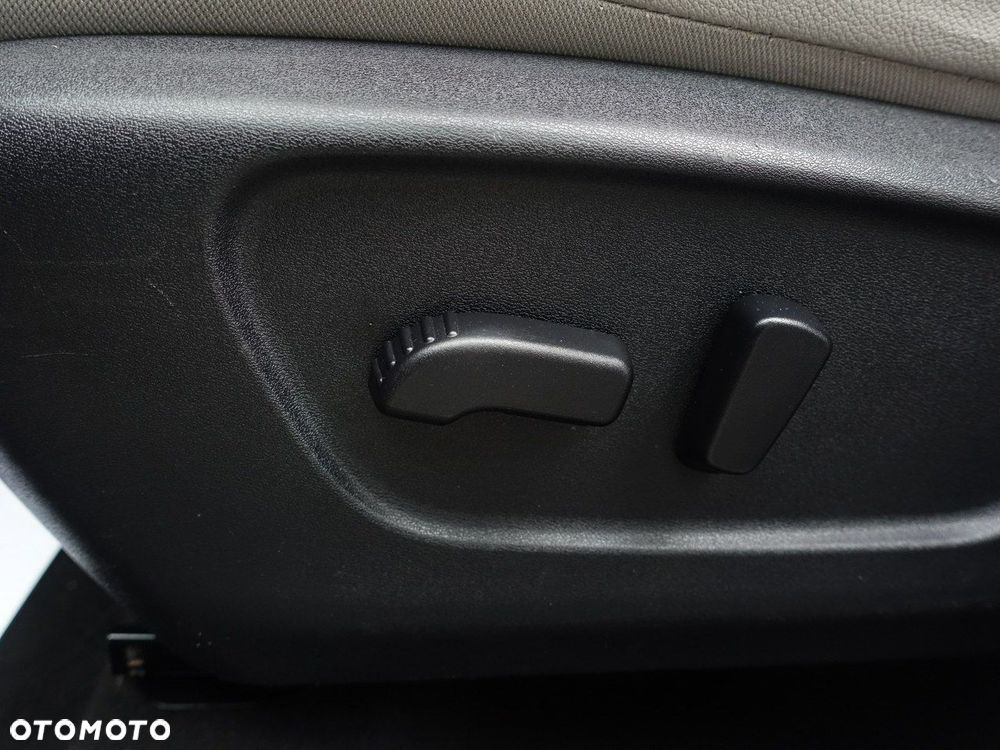 Nissan Qashqai 1.5 dCi N-Connecta EU6 - 30