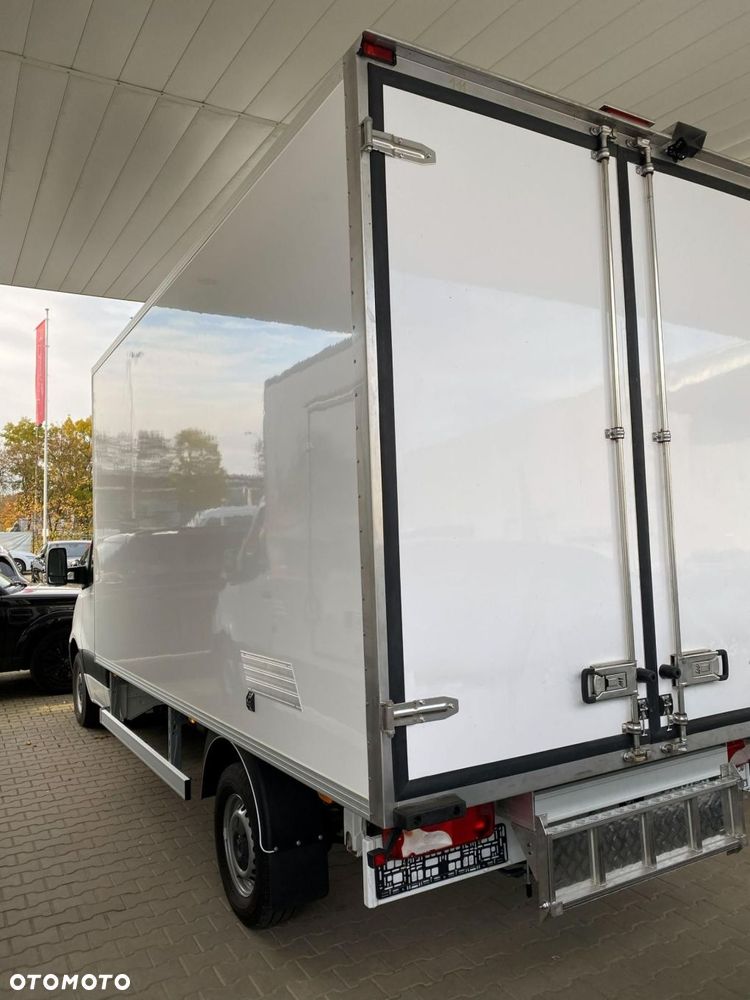 Mercedes-Benz Sprinter - 4