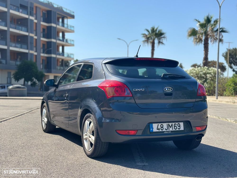 Kia ProCeed - 4