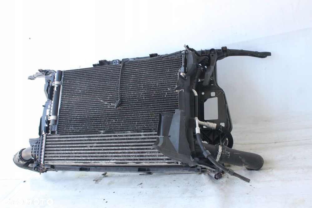 PAS PRZEDNI WZMOCNIENIE CHŁODNICE WENTYLATOR AUDI A4 B8 2007R- 2.0 TDI - 5