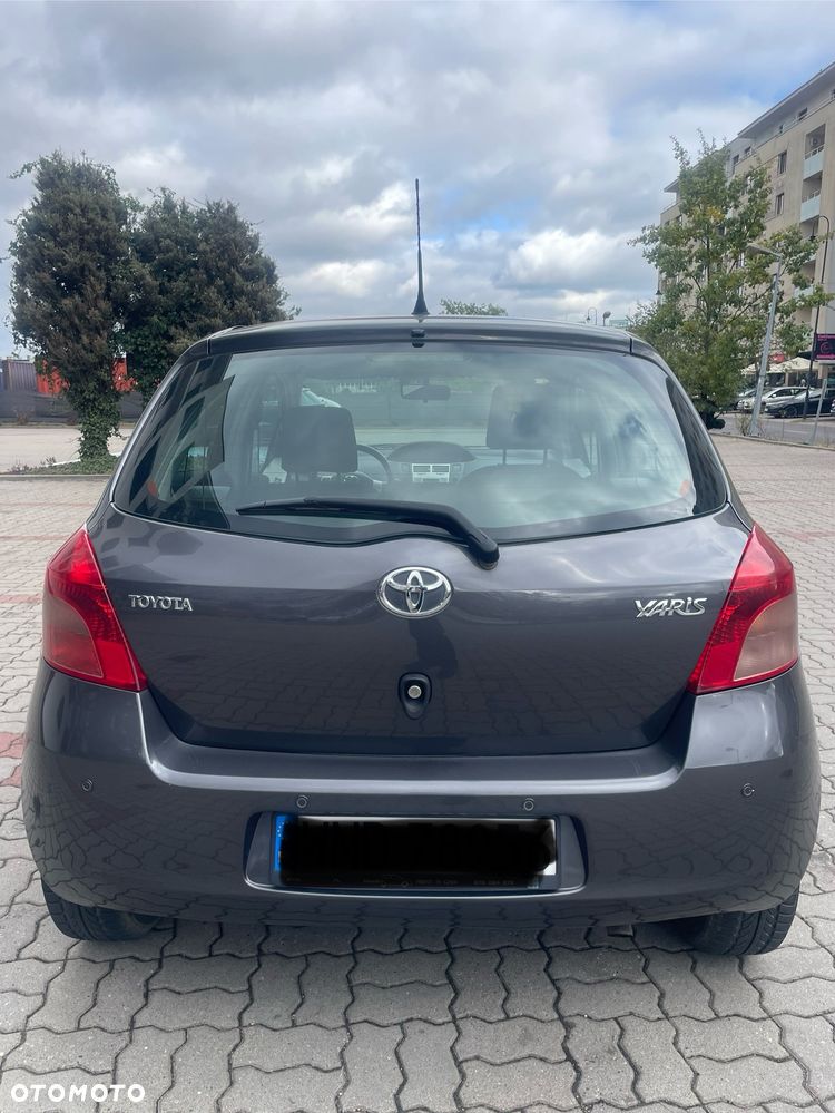 Toyota Yaris 1.3 Sol Premium MM - 8