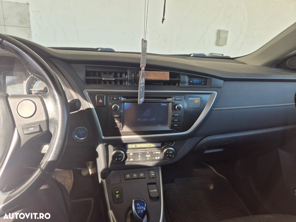 Toyota Auris - 7