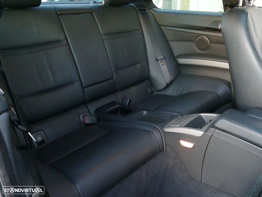 BMW 320 d Coupe - 30