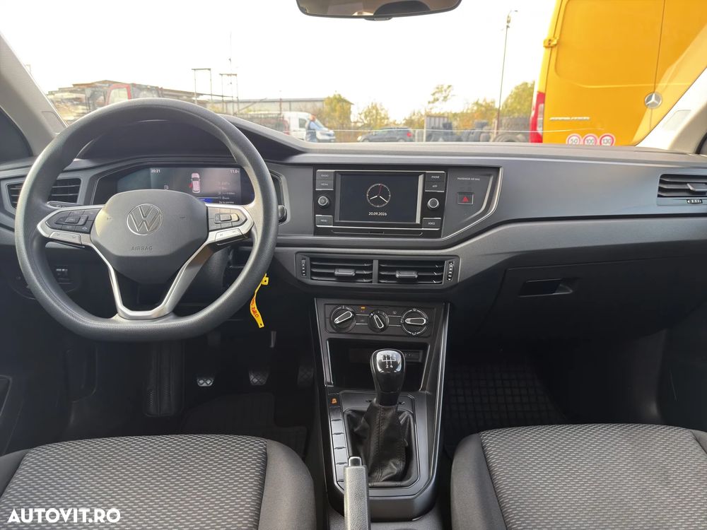 Volkswagen Polo 1.0 MPI Base - 19