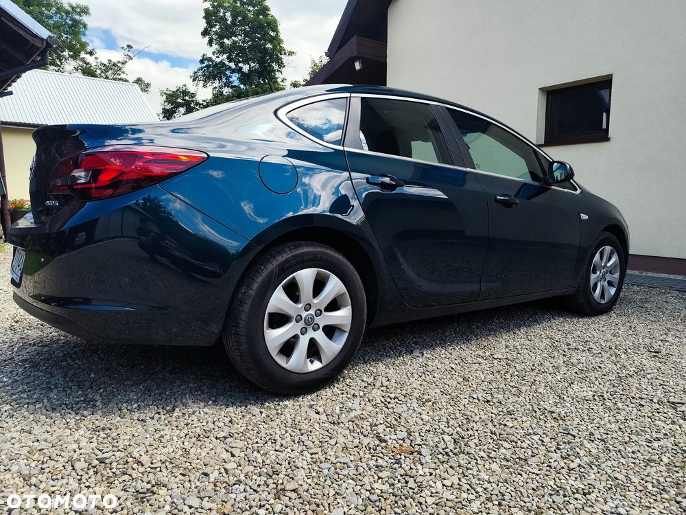 Opel Astra 1.4 T Executive EU6 - 5