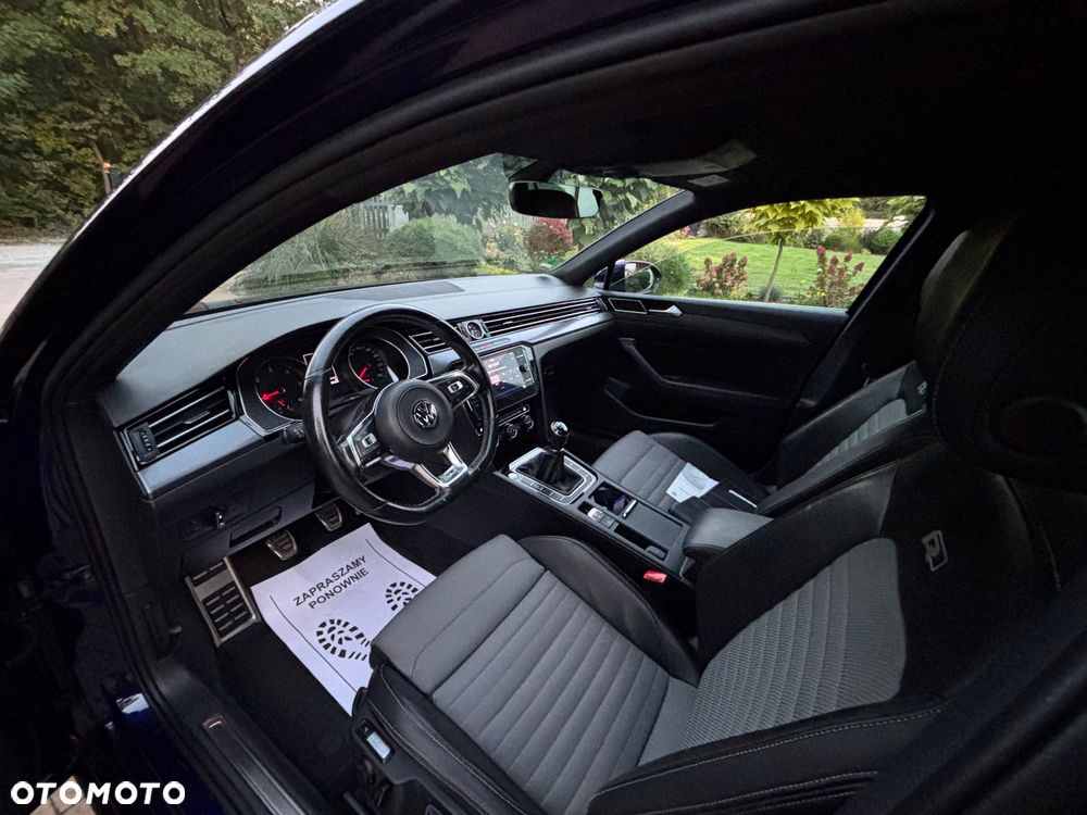 Volkswagen Passat 2.0 TDI SCR Elegance - 29