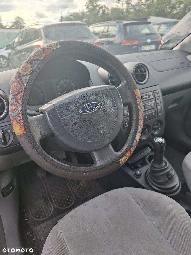 Ford Fiesta 1.3 - 7