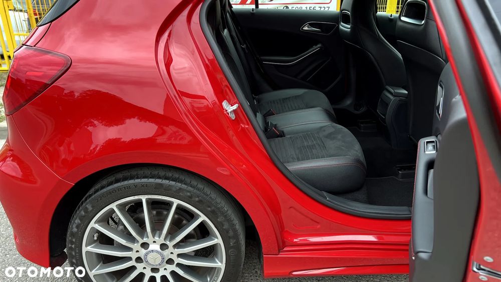 Mercedes-Benz Klasa A 180 AMG Line - 24