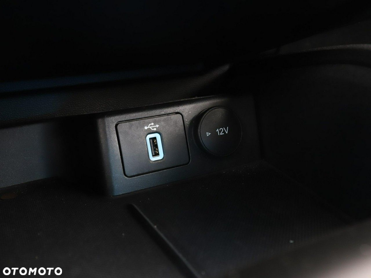 Ford Focus 1.5 EcoBlue Start-Stopp-System COOL&CONNECT - 28