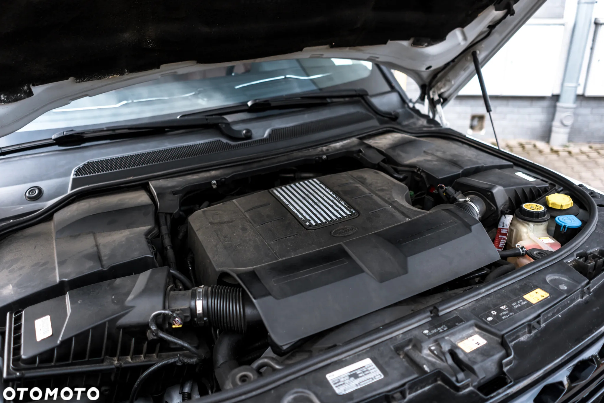 Land Rover Discovery IV 3.0 V6 SC Landmark - 35