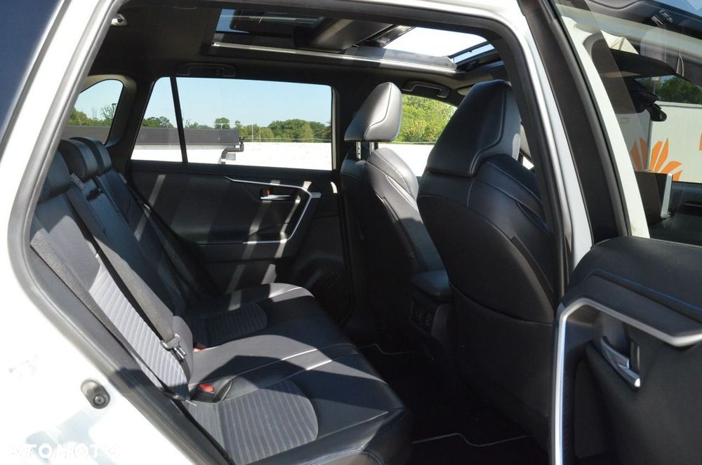 Toyota RAV4 Hybrid Selection 4x4 - 34