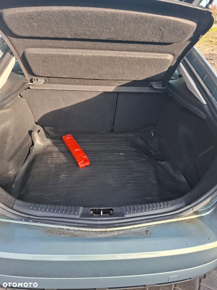 Ford Mondeo 1.8 TDCi Ambiente - 23