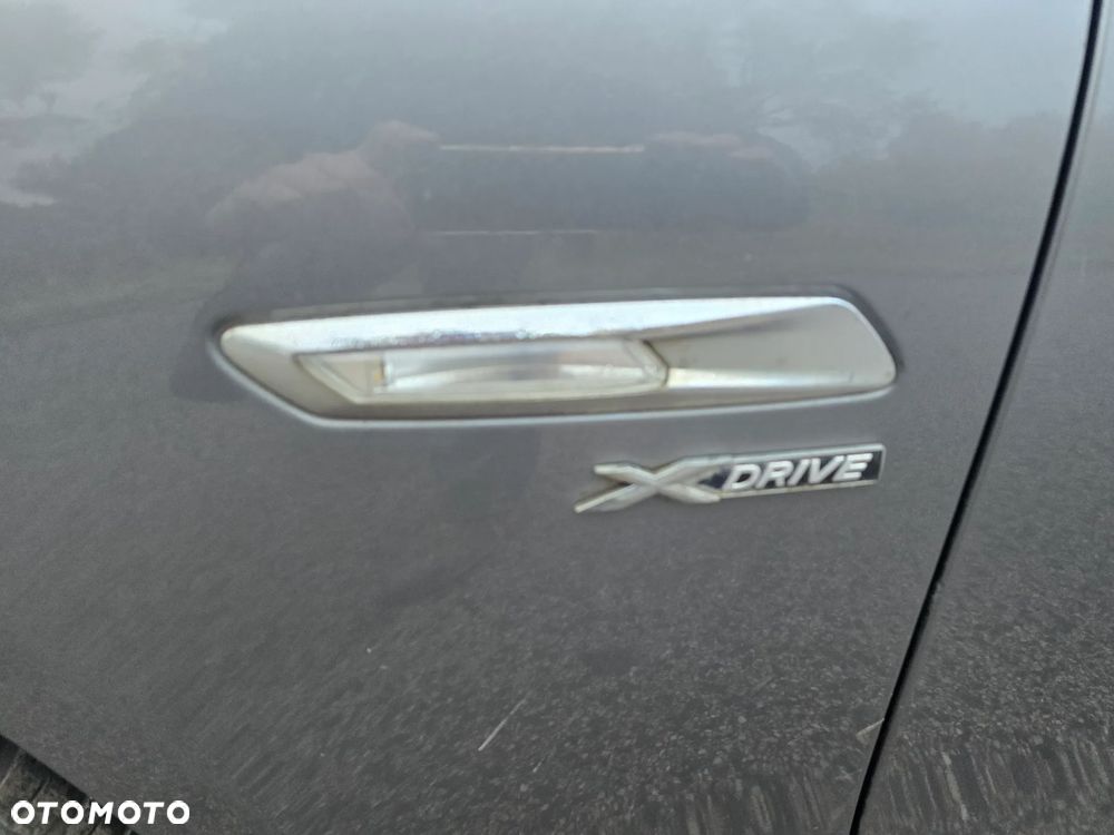 BMW Seria 5 525d xDrive Sport-Aut - 28