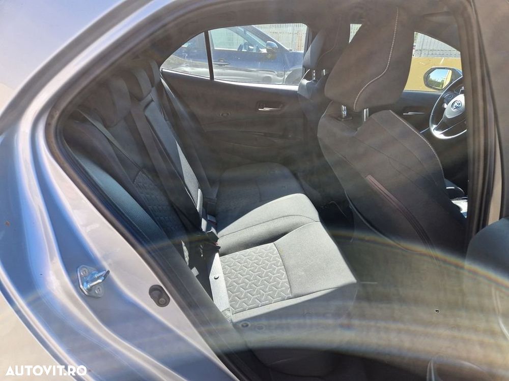 Toyota Corolla 1.8 HSD Dynamic - 12