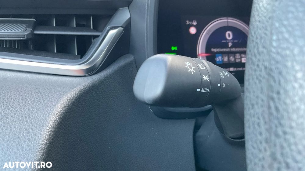 Toyota Corolla 1.8 Business Edition - 32