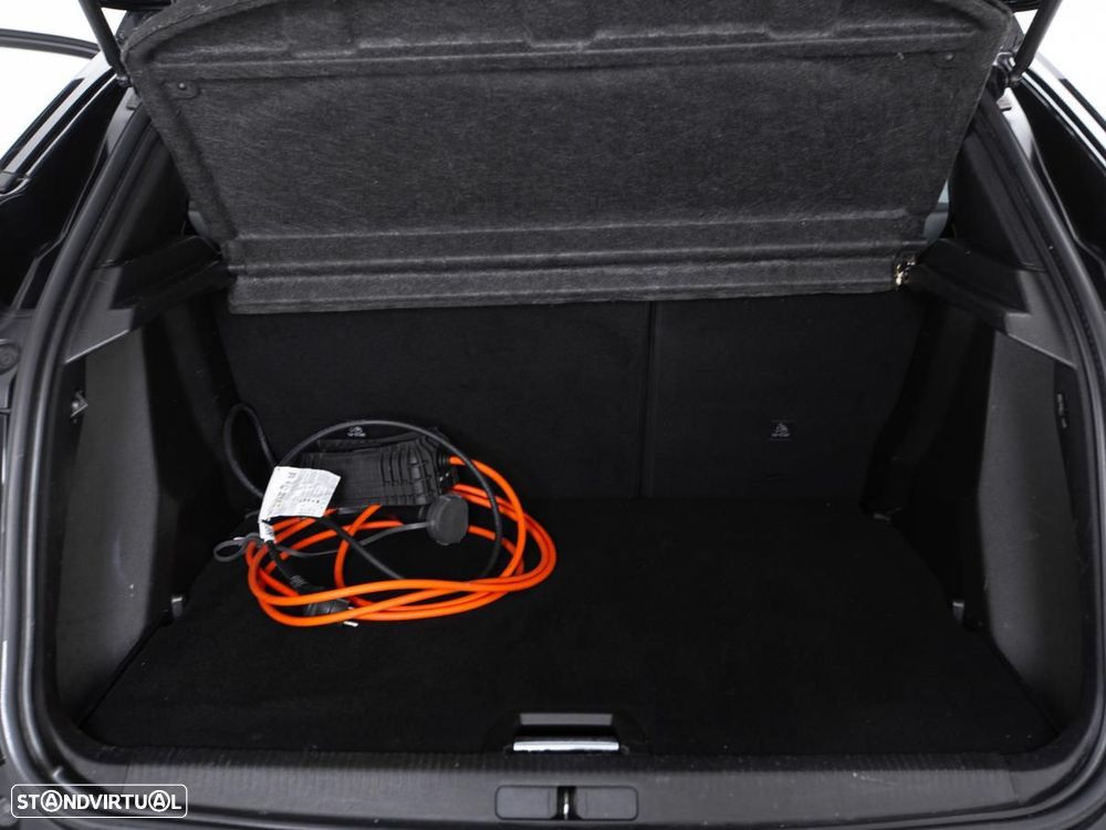 Peugeot e-2008 50 kWh Allure Pack - 11