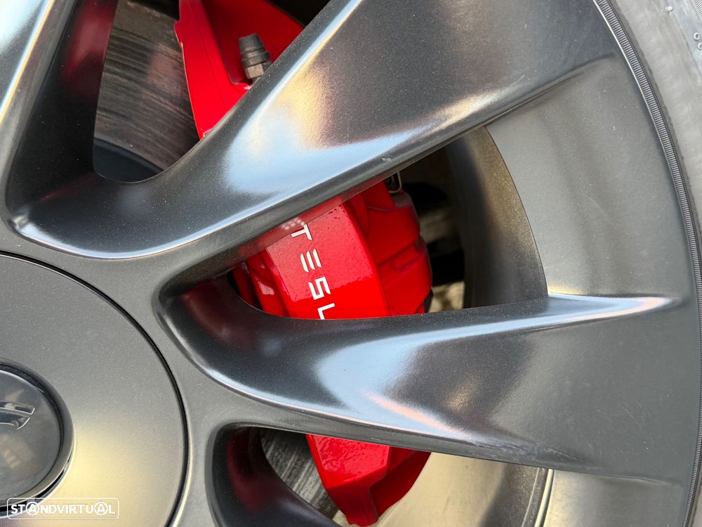 Tesla Model Y Long Range Dual Motor AWD - 5